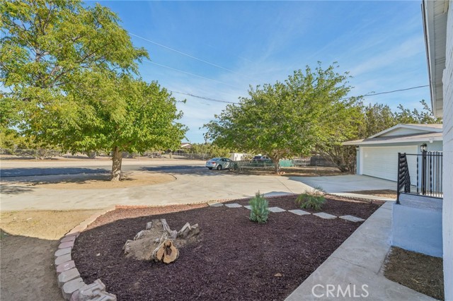 Detail Gallery Image 3 of 47 For 17323 Fairburn St, Hesperia,  CA 92345 - 3 Beds | 2 Baths