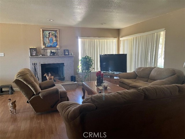 9752 E Avenue Q6, Palmdale CA: https://media.crmls.org/medias/d8d170cf-5b24-491f-8b1d-24d6cf04f058.jpg