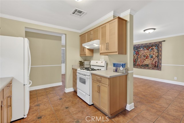 Detail Gallery Image 14 of 31 For 10353 Oro Vista, Sunland,  CA 91040 - 2 Beds | 2 Baths