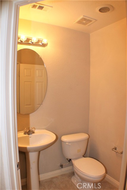 Detail Gallery Image 10 of 26 For 15613 Lasselle St #17,  Moreno Valley,  CA 92551 - 2 Beds | 2/1 Baths