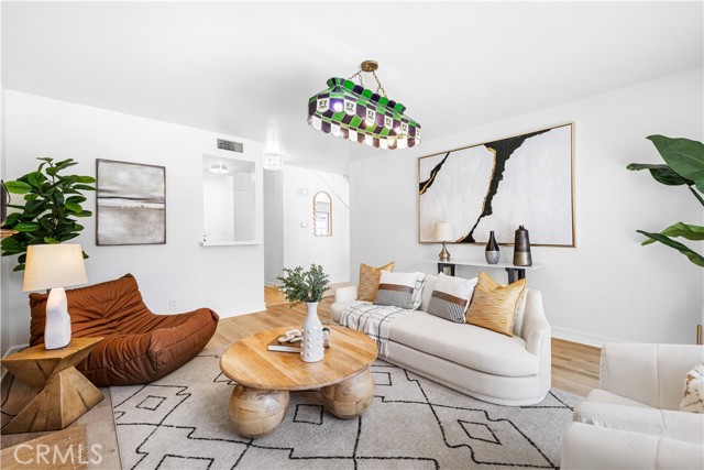 20 Grant, Irvine CA: https://media.crmls.org/medias/d8d2084f-d275-400f-a071-3c83c1214c3d.jpg