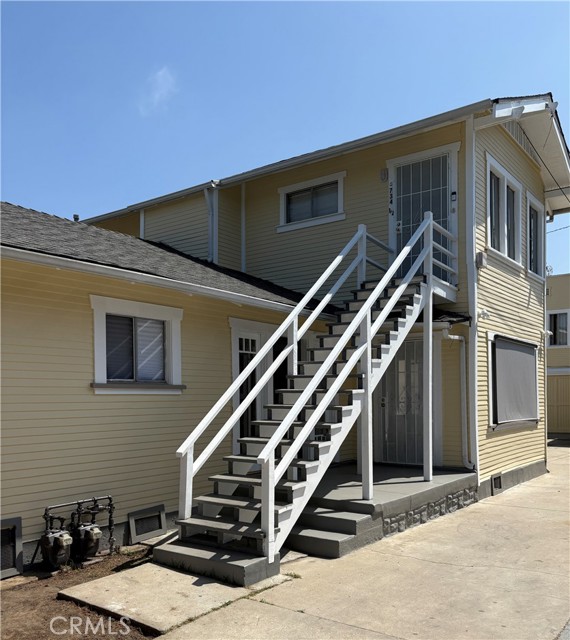 Detail Gallery Image 3 of 5 For 732 Saint Louis Ave, Long Beach,  CA 90804 - – Beds | – Baths