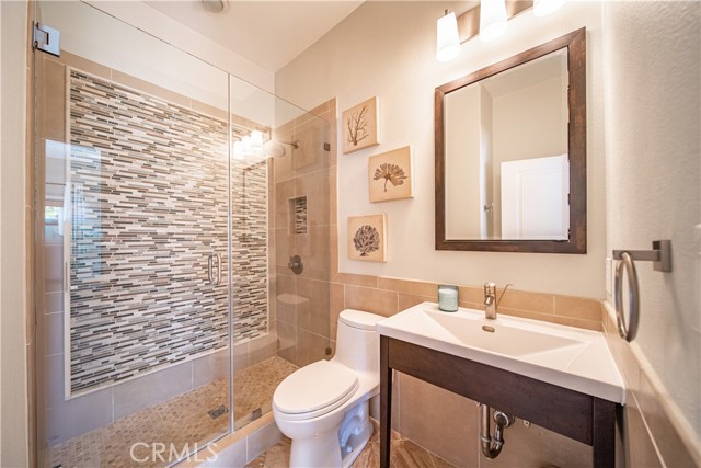 Detail Gallery Image 22 of 38 For 36 Pomona Ave, Long Beach,  CA 90803 - 3 Beds | 3 Baths