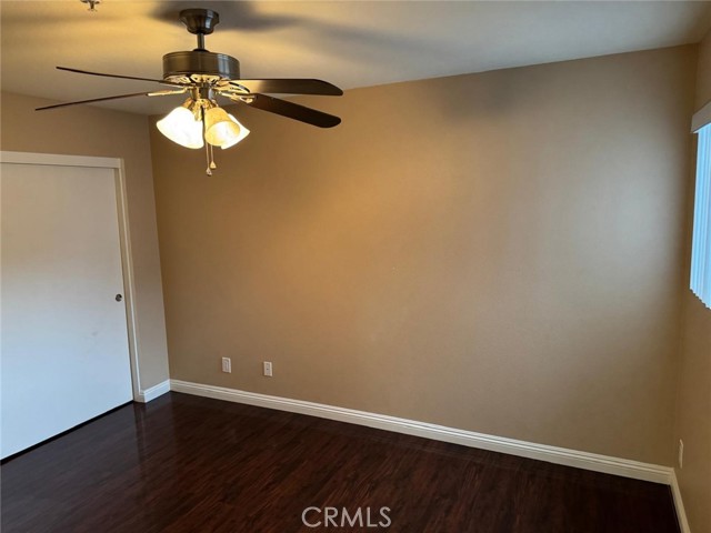 13054 Sycamore Village Dr., Norwalk CA: https://media.crmls.org/medias/d8d2fe04-e05d-44c4-856d-23bde8e2b504.jpg