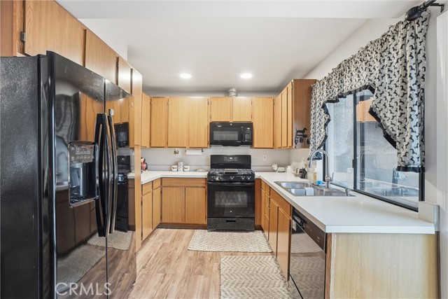 Detail Gallery Image 9 of 42 For 904 S Cornwall, Anaheim,  CA 92804 - 4 Beds | 3 Baths