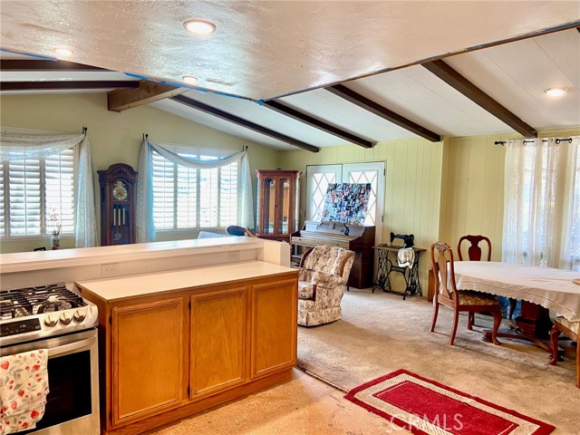 15111 Pipeline Avenue, Chino Hills CA: https://media.crmls.org/medias/d8d3bf8f-9c3c-464e-84df-22e8d0b26261.jpg