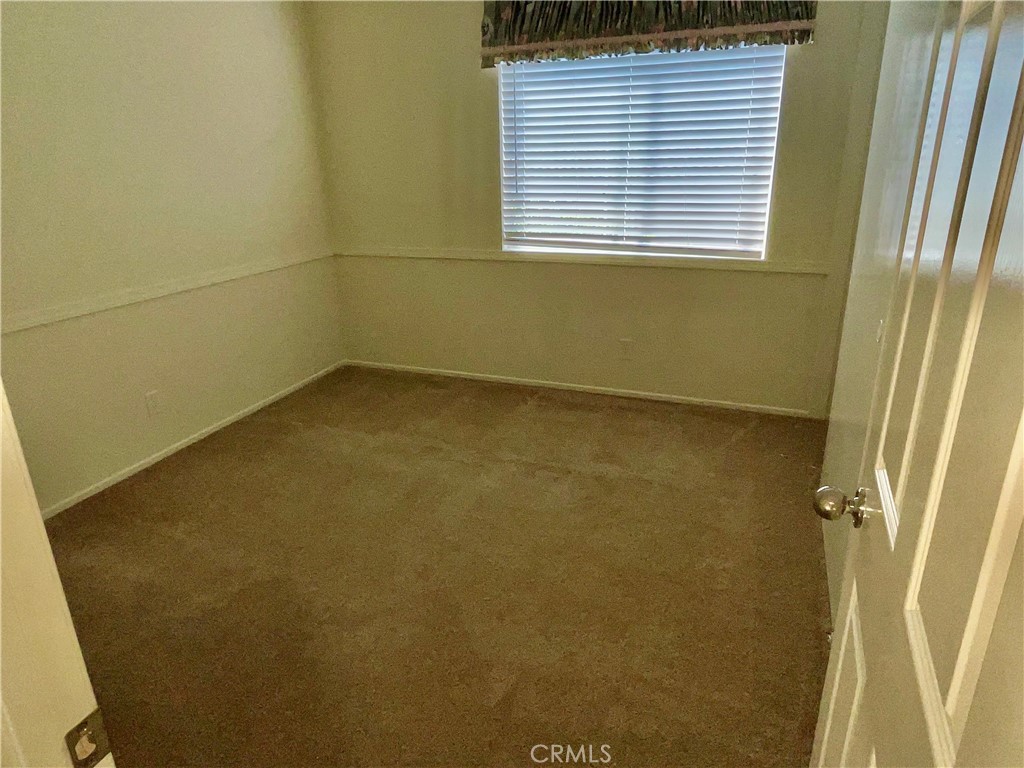 https://media.crmls.org/medias/d8d3c204-c551-478e-9ee4-7dc12b6825be.jpg?preset=X-Large