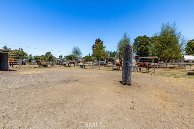 4225 Farousse Way, Paso Robles CA: https://media.crmls.org/medias/d8d49d37-4399-4d65-9bdb-89bc38adaa7f.jpg