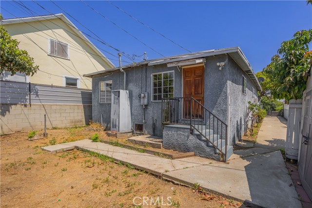 2653 Alice Street, Los Angeles CA: https://media.crmls.org/medias/d8d4a6d3-f42c-4bf1-a1f5-83d4dc25d362.jpg