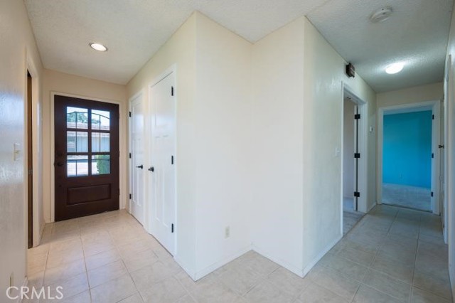 Detail Gallery Image 5 of 29 For 19 Flag Way #C,  Paso Robles,  CA 93446 - 2 Beds | 2 Baths
