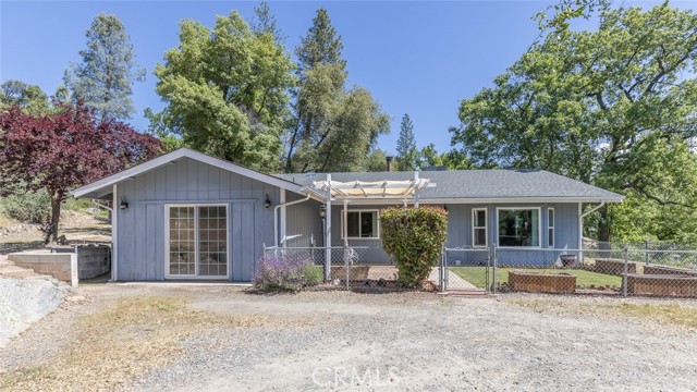 Detail Gallery Image 1 of 34 For 2970 State Highway 49, Mariposa,  CA 95338 - 2 Beds | 2 Baths