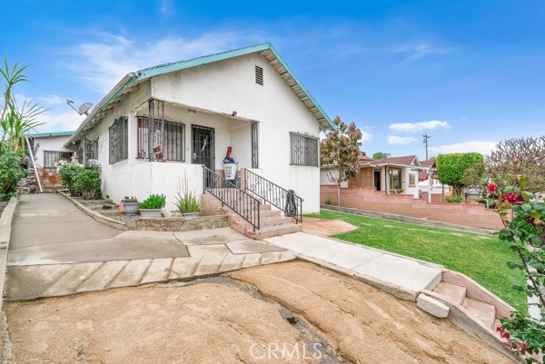 715 S Record Avenue, Los Angeles CA: https://media.crmls.org/medias/d8d592df-5185-4a46-af9c-8e4d87359f68.jpg