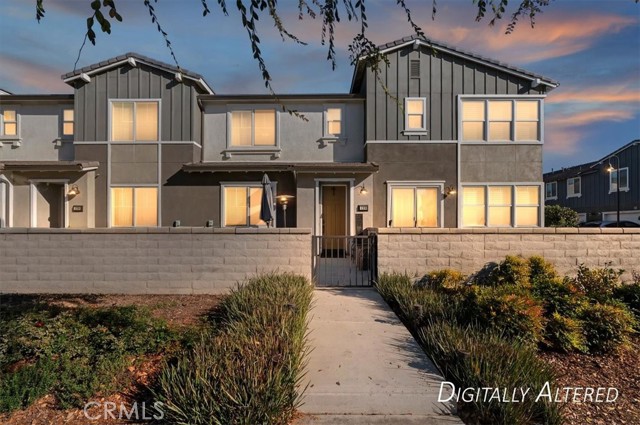 Front Image Thumbnail for CRIG25276478