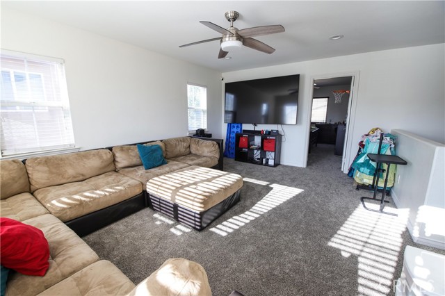 Detail Gallery Image 44 of 69 For 3999 Currant Ln, San Bernardino,  CA 92407 - 5 Beds | 3 Baths