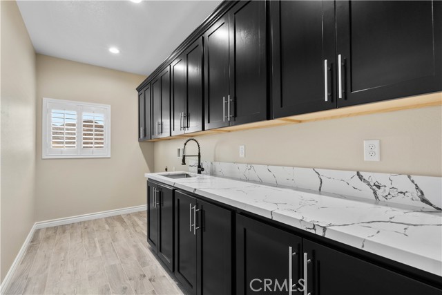 39581 Mountain View Road, Yermo CA: https://media.crmls.org/medias/d8d86269-8e1f-43dd-af7a-bae8b5828bb2.jpg