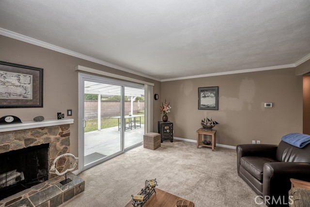 2042 Hurles Avenue photo 3
