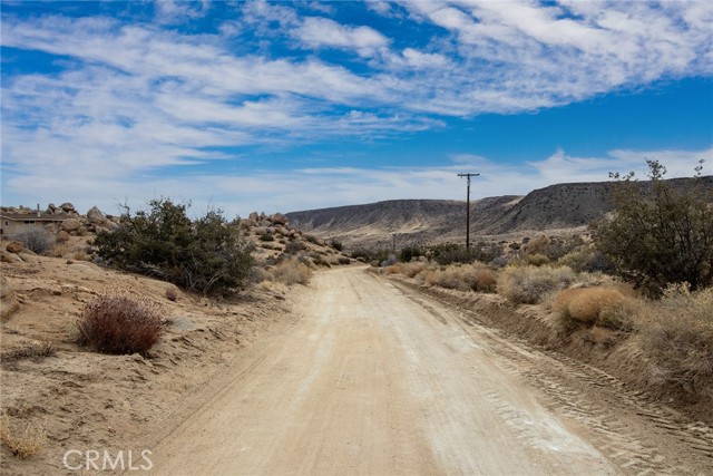 Detail Gallery Image 10 of 23 For 52500 Riverside Dr, Pioneertown,  CA 92268 - – Beds | – Baths