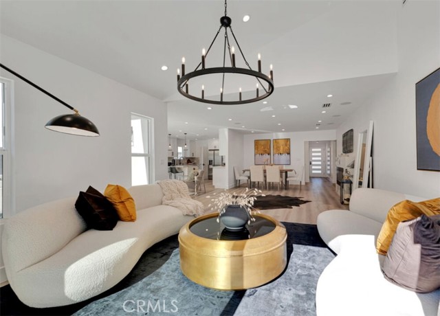 Detail Gallery Image 6 of 30 For 15436 Milbank St, Encino,  CA 91436 - 3 Beds | 3/1 Baths
