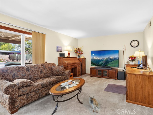 10634 Deering Avenue photo 24