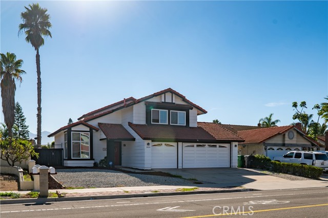 1454 Cresta, Corona CA: https://media.crmls.org/medias/d8da0c4a-39e9-4bf4-bc88-a1a018faa239.jpg