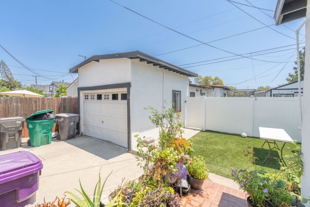 Detail Gallery Image 19 of 34 For 5450 Lewis Ave, Long Beach,  CA 90805 - 2 Beds | 1 Baths