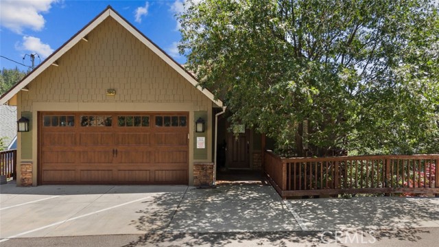 Detail Gallery Image 2 of 57 For 26845 Modoc Ln, Lake Arrowhead,  CA 92352 - 4 Beds | 3/1 Baths