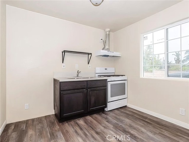 Detail Gallery Image 7 of 12 For 12971 Montford St, Pacoima,  CA 91331 - 1 Beds | 1 Baths
