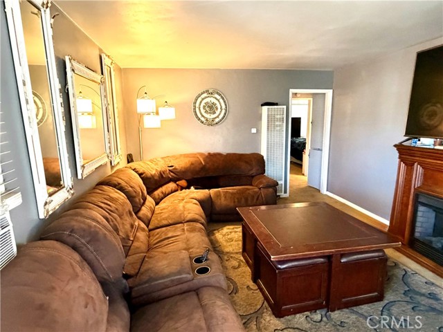 5846 Gardenia Avenue, Long Beach CA: https://media.crmls.org/medias/d8db4204-bad4-43e2-86e6-5979d32e1832.jpg