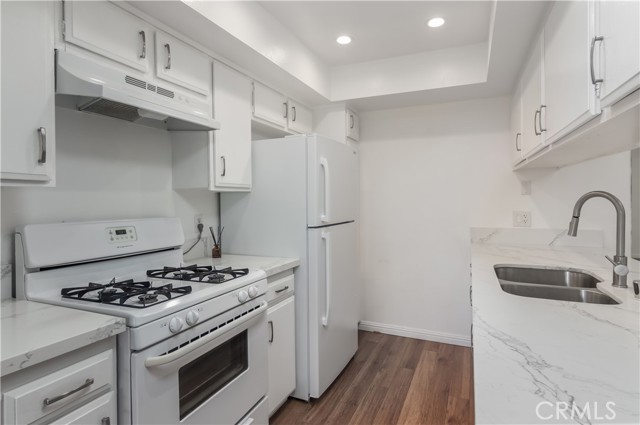 Detail Gallery Image 9 of 16 For 1303 2700 Cahuenga Blvd  East, Los Angeles,  CA 90068 - 1 Beds | 1 Baths