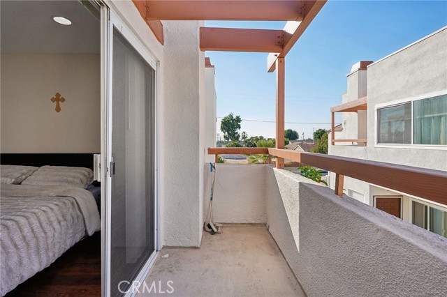 Detail Gallery Image 27 of 41 For 20244 E Arrow #B,  Covina,  CA 91724 - 4 Beds | 2/1 Baths