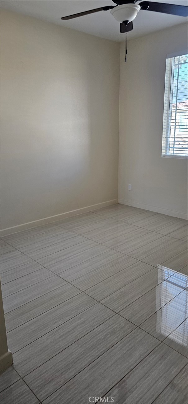 Detail Gallery Image 8 of 12 For 8185 Banana Ave #27,  Fontana,  CA 92335 - 4 Beds | 2/1 Baths