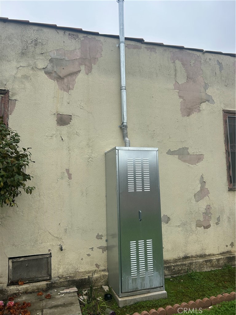 https://media.crmls.org/medias/d8dcb04f-99f4-4e4e-9ee6-a7050460e4cc.jpg?preset=X-Large