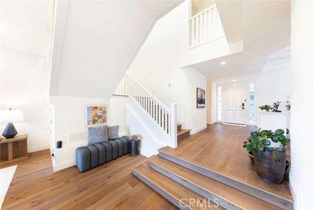 Detail Gallery Image 30 of 56 For 16 Lucerne, Newport Beach,  CA 92660 - 4 Beds | 3/1 Baths