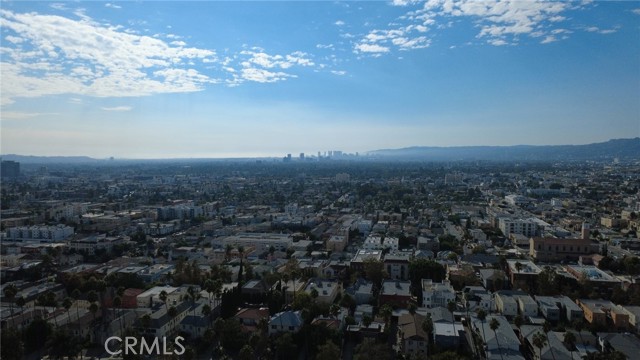 Detail Gallery Image 9 of 15 For 210 N Berendo St, Los Angeles,  CA 90004 - – Beds | – Baths