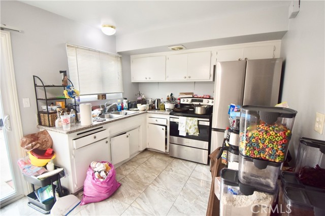 2245 W Vancouver Drive, Anaheim CA: https://media.crmls.org/medias/d8df226a-ebd8-4956-a2e1-a5abc5bb4942.jpg