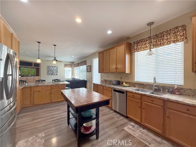 Detail Gallery Image 5 of 29 For 23964 Old Pomegranate Rd, Yorba Linda,  CA 92887 - 5 Beds | 3 Baths