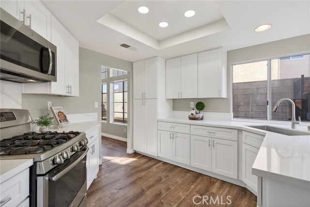 Detail Gallery Image 15 of 42 For 20646 Mesa Oak, Riverside,  CA 92508 - 4 Beds | 3 Baths