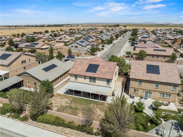 Detail Gallery Image 6 of 65 For 44315 Stadium Ct, Lancaster,  CA 93535 - 5 Beds | 2/1 Baths