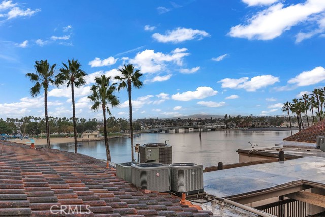 Detail Gallery Image 29 of 40 For 6314 Marina Pacifica, Long Beach,  CA 90803 - 2 Beds | 2 Baths