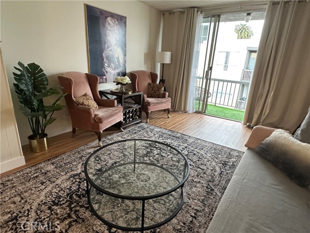 Detail Gallery Image 3 of 29 For 1745 Camino Palmero St #416,  Los Angeles,  CA 90046 - 1 Beds | 1 Baths
