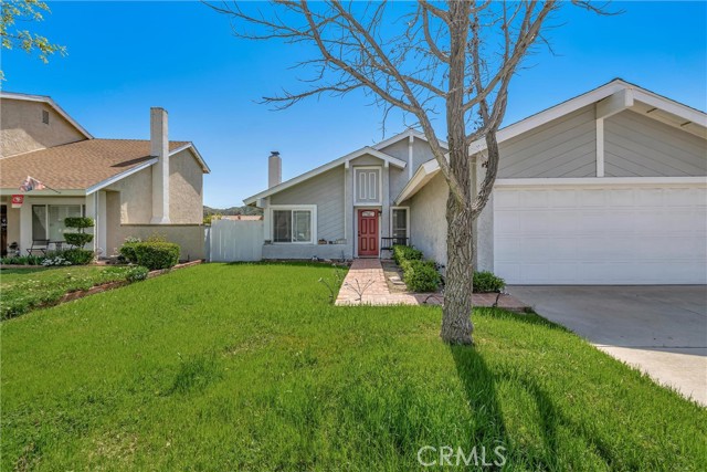 Detail Gallery Image 2 of 24 For 27530 Hyssop Ln, Saugus,  CA 91350 - 4 Beds | 2 Baths