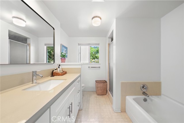 68 East Arthur photo 25