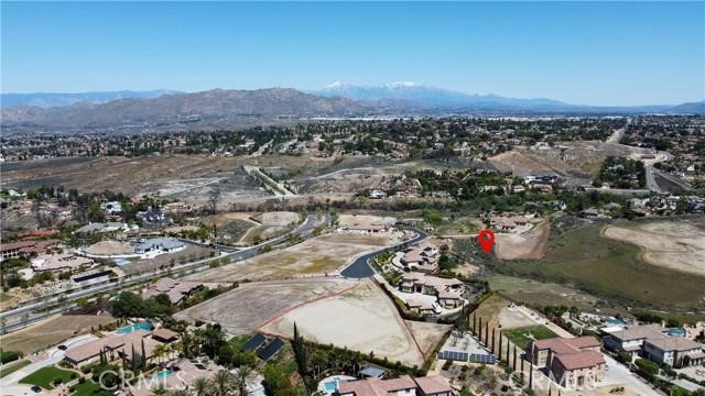 Detail Gallery Image 5 of 9 For 338 Eternal Way, Riverside,  CA 92506 - – Beds | – Baths