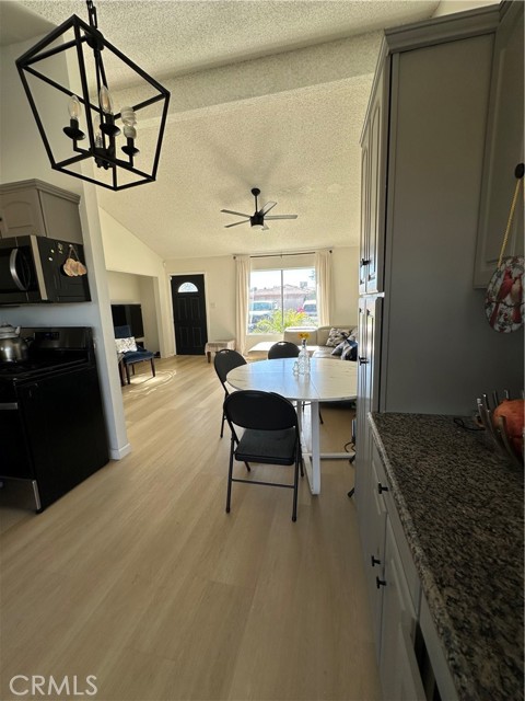 Detail Gallery Image 7 of 19 For 11013 Rome Beauty, California City,  CA 93505 - 4 Beds | 2 Baths