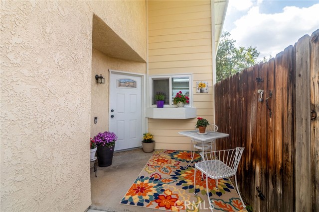 Detail Gallery Image 4 of 26 For 13981 Elmwood Ct, Moreno Valley,  CA 92553 - 2 Beds | 1 Baths