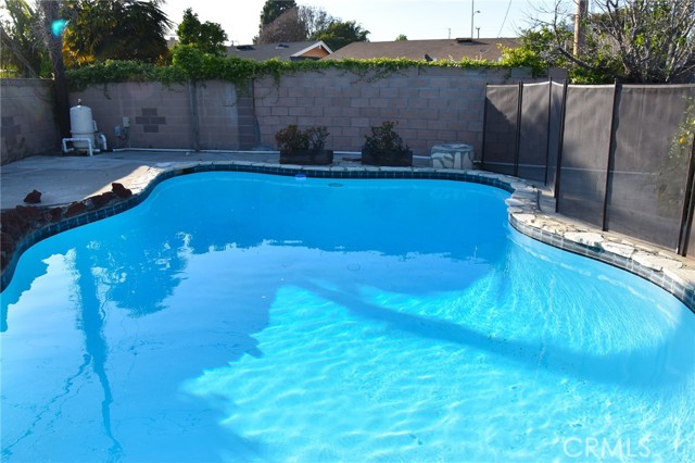 Detail Gallery Image 40 of 43 For 16131 Nassau Ln, Huntington Beach,  CA 92649 - 3 Beds | 3 Baths