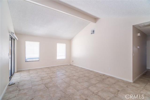 66320 Avenida Barona, Desert Hot Springs CA: https://media.crmls.org/medias/d8e39e1d-26e1-47da-92da-85a97ceab20d.jpg