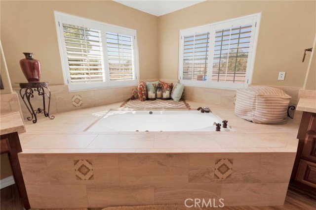 Detail Gallery Image 31 of 60 For 13880 Driftwood Dr, Victorville,  CA 92395 - 4 Beds | 3 Baths