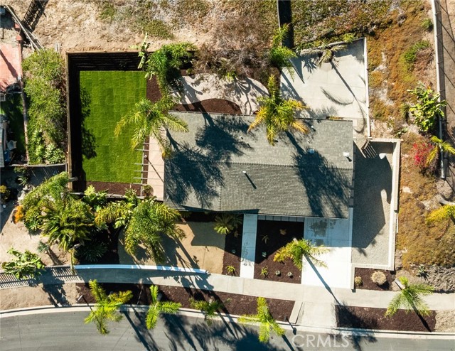 Detail Gallery Image 4 of 27 For 415 Edgehill Ln, Oceanside,  CA 92054 - 3 Beds | 1 Baths