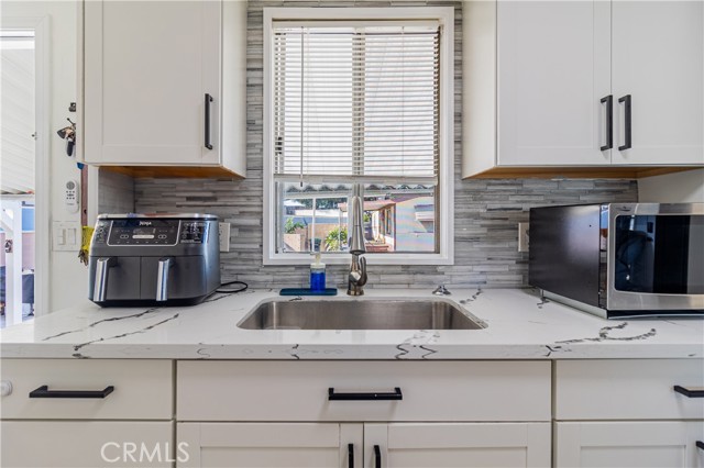 Detail Gallery Image 5 of 18 For 102 E Balboa #146,  Tustin,  CA 92780 - 3 Beds | 2 Baths